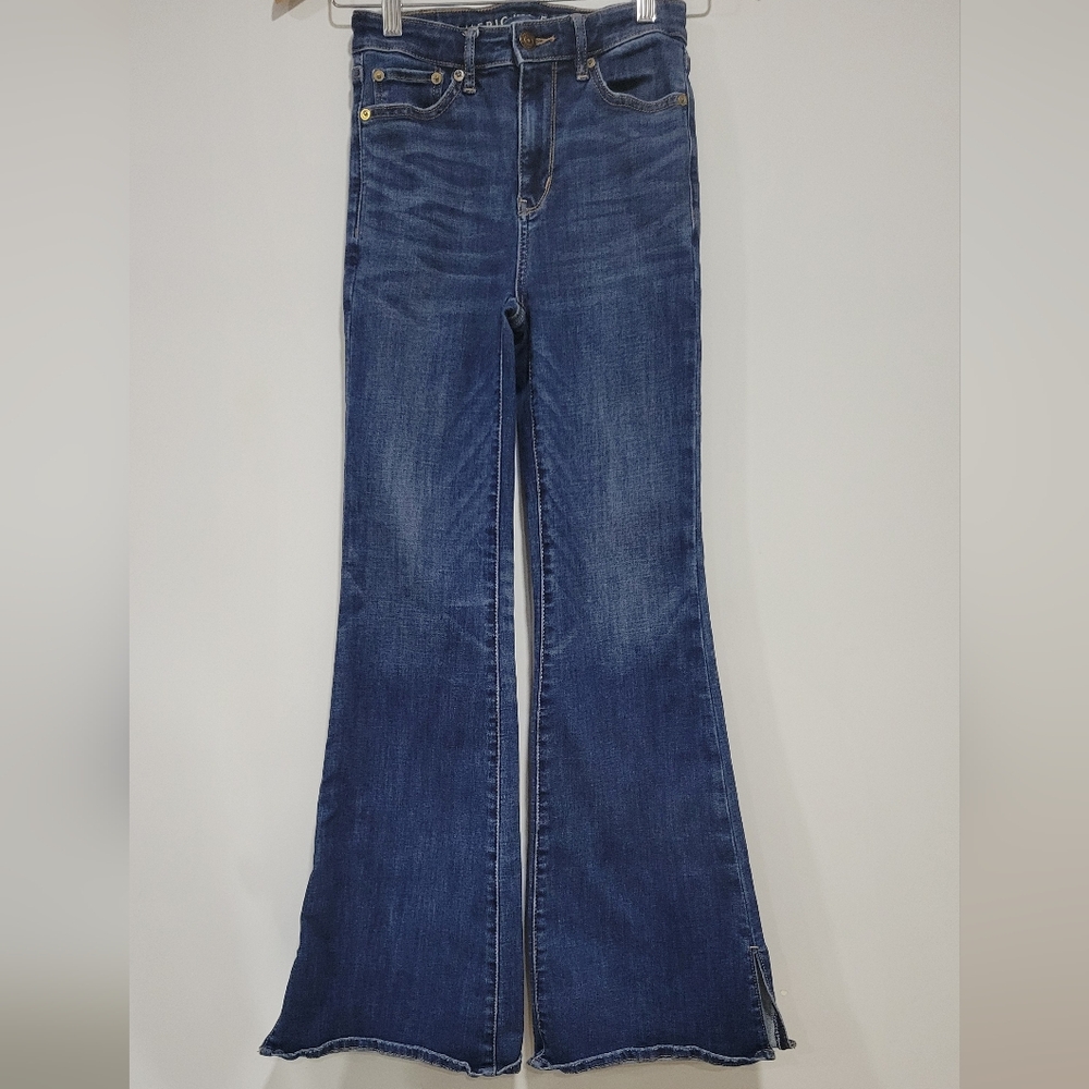 American Eagle Outfitters Women's Blue Flare Slit Hem Super High-Rise Jeans Sz 0